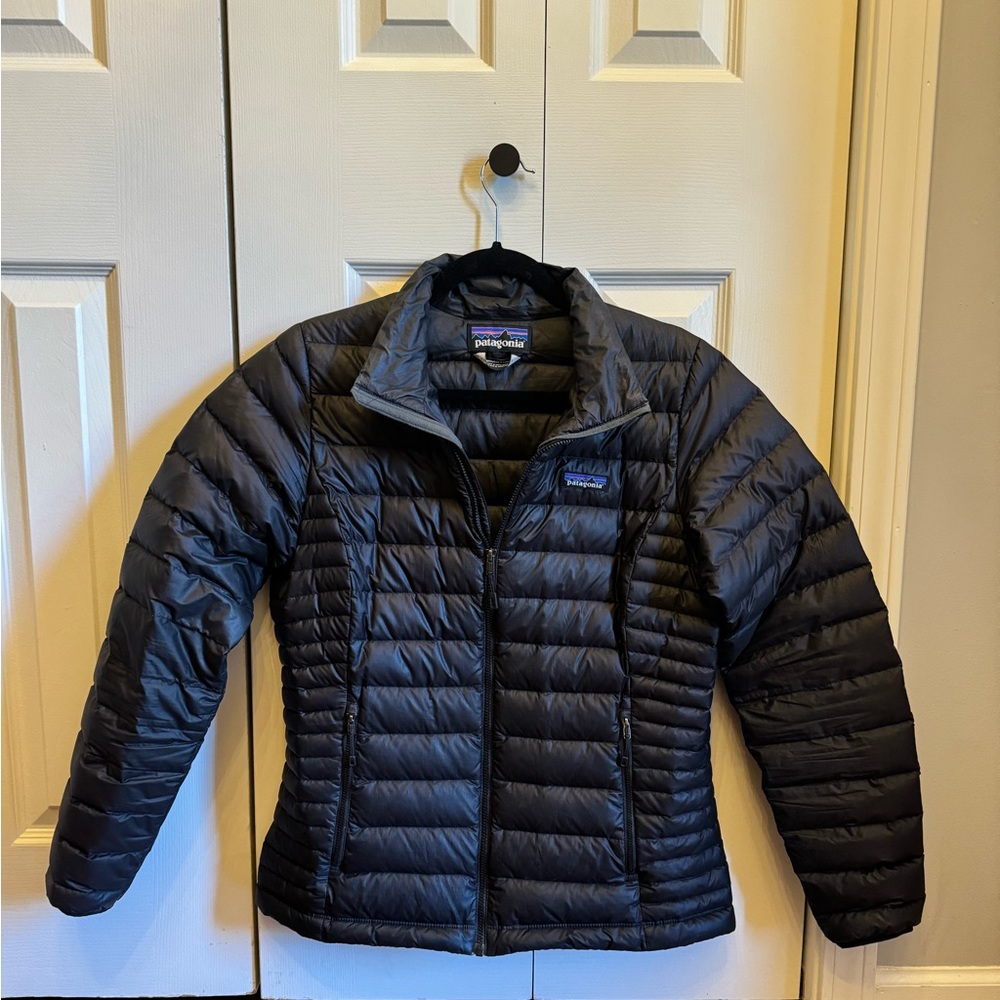 Patagonia Women’s Down Sweater Jacket Coat